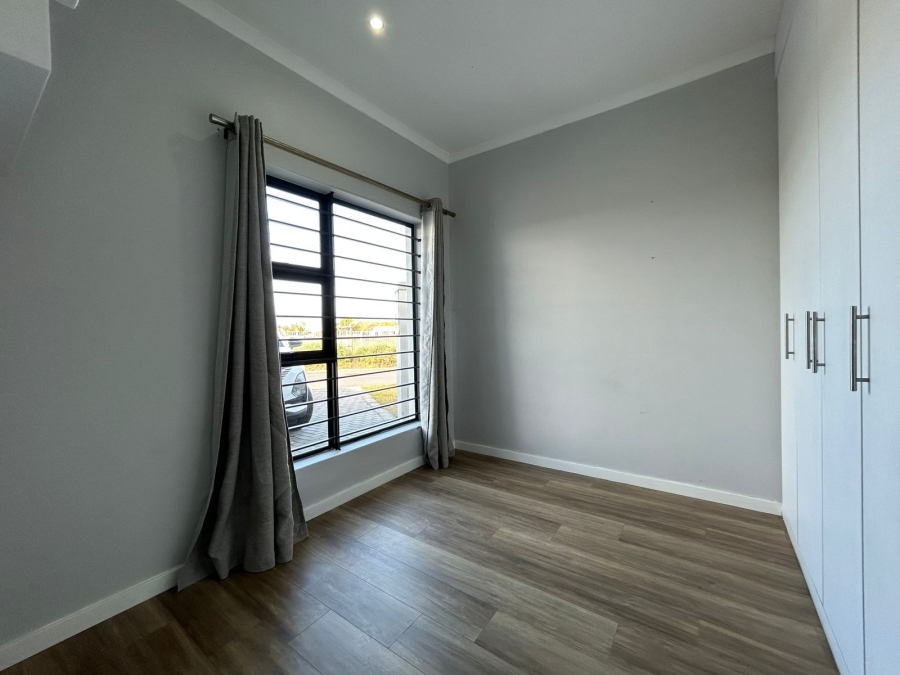 To Let 2 Bedroom Property for Rent in Table View Western Cape